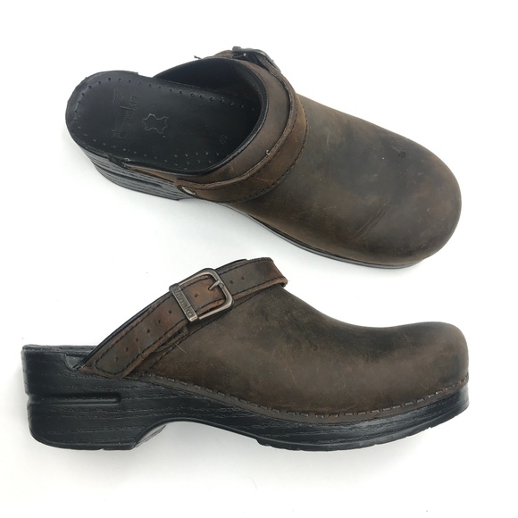 dansko women's ingrid oiled leather clog